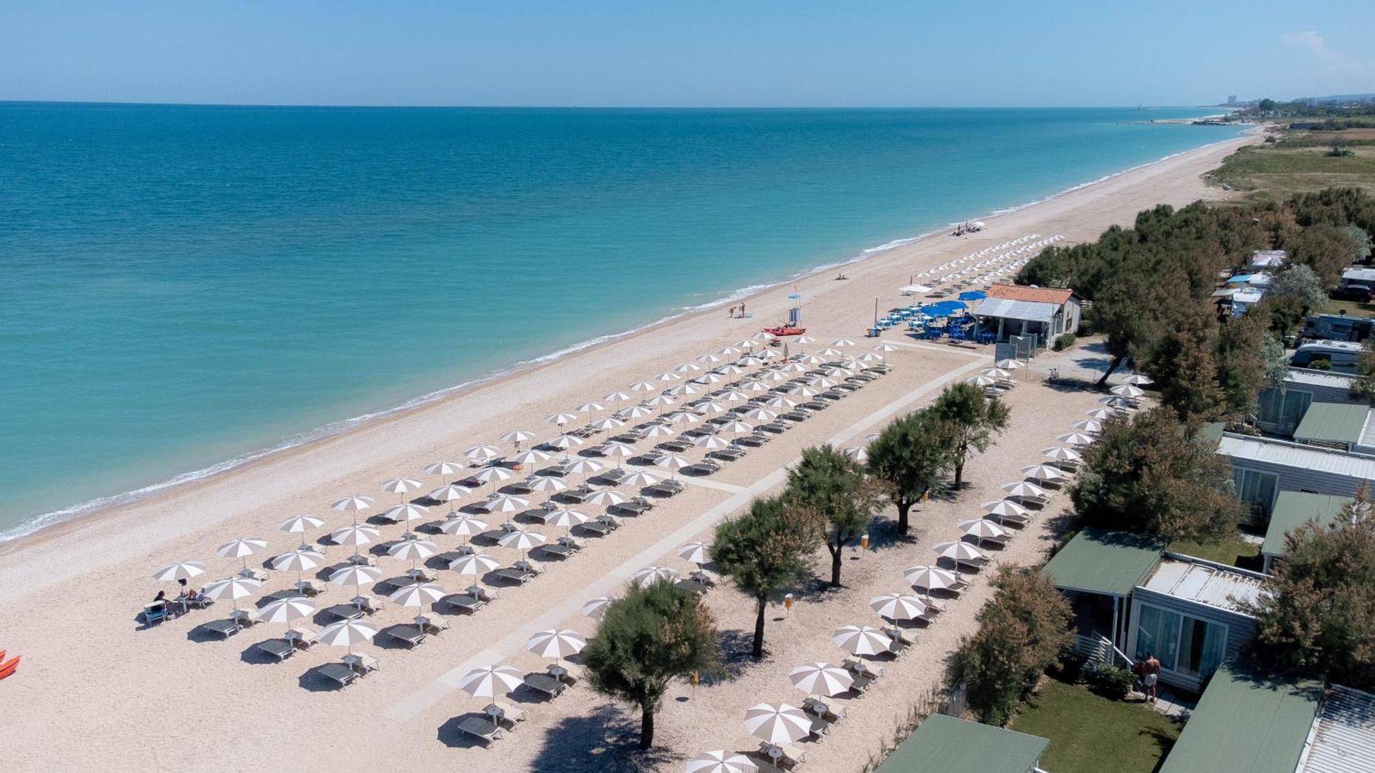 Club Del Sole La Risacca Family Collection Hotel Porto Sant'Elpidio Exterior photo